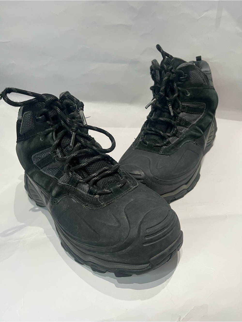 Columbia Men’s Waterproof Omni-Heat Winter Boots – Black – Size US 11